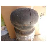 VIEW 2 CLOSEUP FOR 3 LEGGED CAST POT