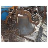 LG HILLSBORO CAST BELL W/ CRADDLE
