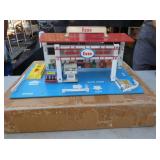 MARX TIN SERVICE STATION W/ ORIG. BOX
