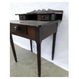 VIEW 3 PEGGED TURNED LEGS