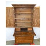 VIEW 3 INSIDE VIEW W/ DESK