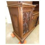 VIEW 8 LEFTSIDE HORNER W/ CARVINGS