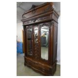 VIEW 7 KARGES WARDROBE W/ COLUMNS