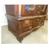 VIEW 9 BASE W/ SERPENTINE DRAWERS