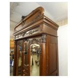 VIEW 14 BEVELED MIRRORS,COLUMNS