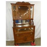 OAK HORNER CRYSTAL CABINET