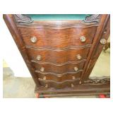 VIEW 6 CLOSEUP SERPENTINE DRAWERS