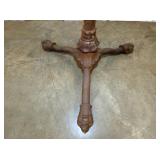 VIEW 5 CLOSEUP CAST FOOTED BASE