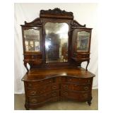 LARGE OAK KIDNEY SHAPED DRESSER