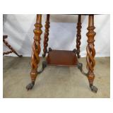 VIEW 2 CLOSEUP DETAILED TWIST