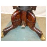 VIEW 8 CLOSEUP BRASS FOOTED BASE