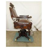 VIEW 9 SIDE VIEW OAK BARBER CHAIR