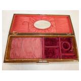 VIEW 5 INSIDE VICTORIAN BOX