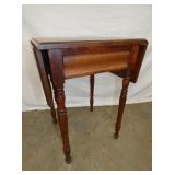 MAH. DROPLEAF SIDE TABLE