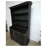 VIEW 2 CLOSEUP STEPBACK CUPBOARD