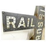 VIEW 4 CLOSEUP CAT EYES