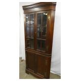 VIEW 2 CLOSEUP 12PAIN MAH. CABINET