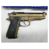 VIEW 2 CLOSEUP EXCLUSIVE MODEL REGARD