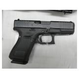 VIEW 2 CLOSEUP 19 ROUNDS, 3 MAGS