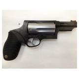 VIEW 2 CLOSEUP THE JUDGE