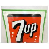 VIEW 2 CLOSE UP 7UP 18X23