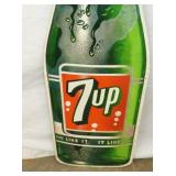 VIEW 4 CLOSEUP 7UP W/ BUBBLES