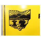 VIEW 2 CLOSEUP HUNTING SIGNS