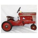 VIEW 4 SIDE 2 PEDAL TRACTOR