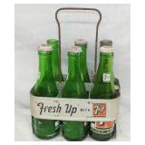 7-UP 6-PACK CARRIER W/BOTTLES