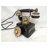 VIEW 2 CLOSEUP PHONE