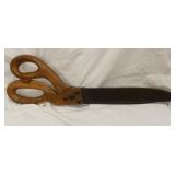 WOODEN SCRISSOR TRADE SIGN