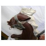 VIEW 10 CLOSEUP CARVED DETAILS