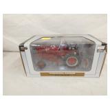 IH FARMALL CUB 1/16 W/ BOX