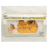 IH BULLGRADER W/ BOX 1/16