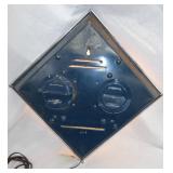 VIEW 3 BACKSIDE ADV. CLOCK