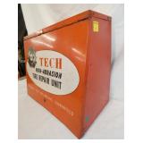 VIEW 2 CLOSEUP STATION CABINET