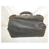 LEATHER DOCTORS BAG