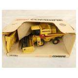 ERTL NEW HOLLAND TR96 1:32