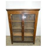 OAK DOUBLE DOOR BOOKCASE