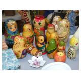 COLLECTION NESTING DOLLS