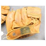 VIEW 2 CLOSEUP BASEBELL MITS