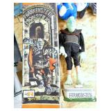 VIEW 2 CLOSEUP W/ BOX