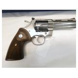 VIEW 3 STAINLESS REVOLVER