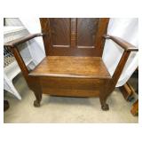 VIEW 3 OAK HALL SEAT BASE