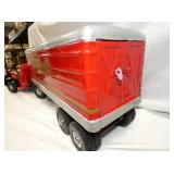 VIEW 8 L MACK TRUCK AND TRAILER