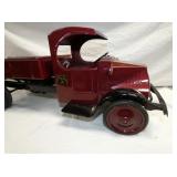 VIEW 2 CLOSEUP MACK TRUCK