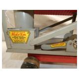 VIEW 3 KEYSTONE SHOVEL