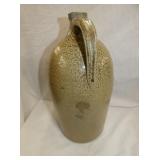 VIEW 5 CLOSEUP JUG HANDLE