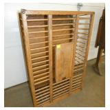 WOODEN CHICKEN COOP