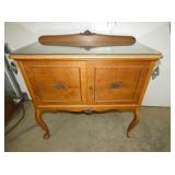 2 DOOR SERVER W/ QUEEN ANN LEGS